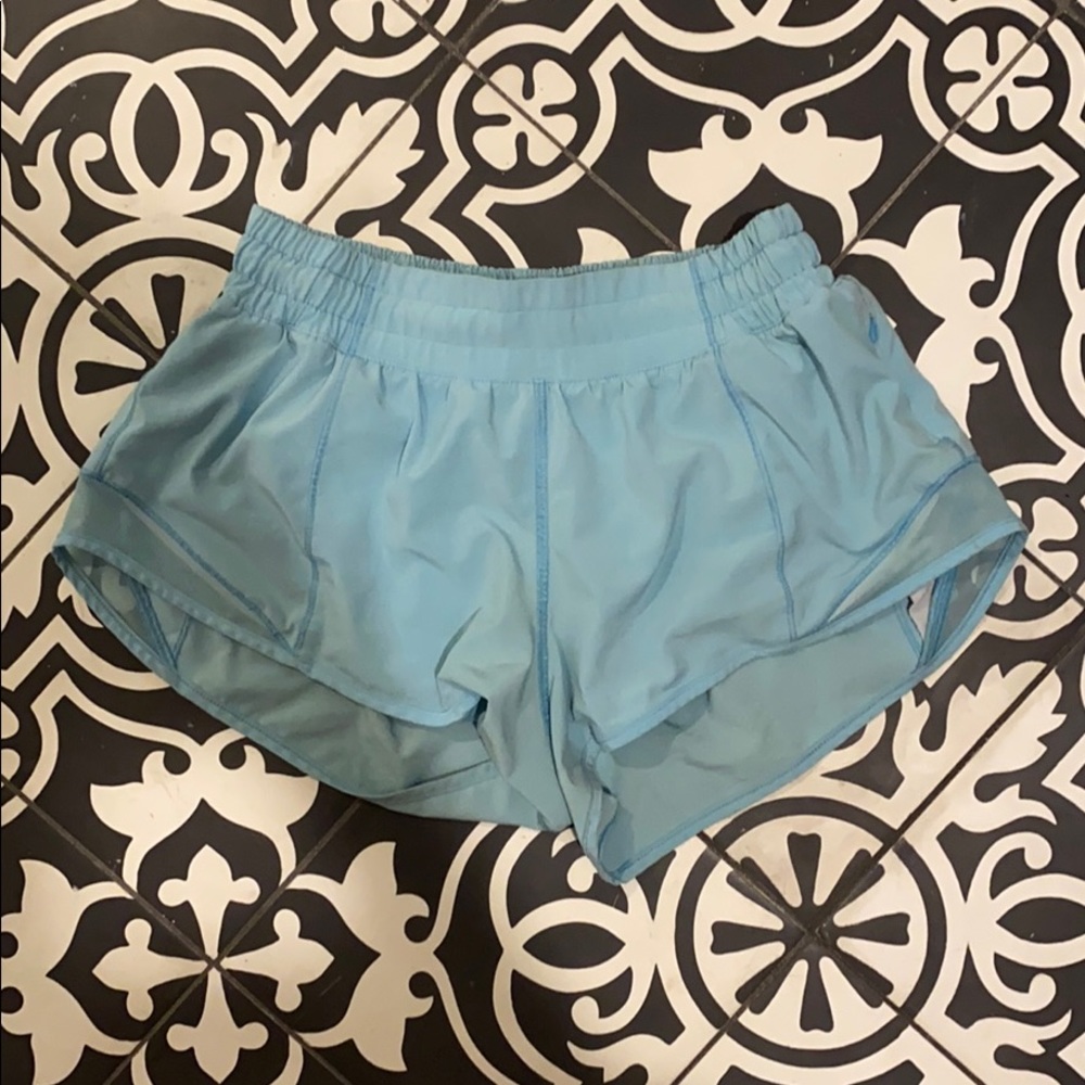 lululemon size 4 blue hotty hot shorts